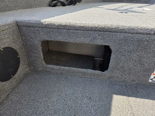 Slide: The Image of Alumacraft 165 Navigator 2011 - 23