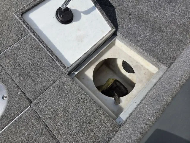 Slide: The Image of Alumacraft 165 Navigator 2011 - 25