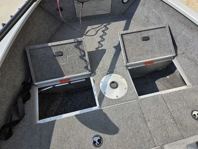 Slide: The Image of Alumacraft 165 Navigator 2011 - 26