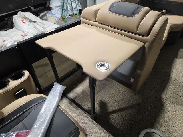 Slide: The Image of Barletta Cabrio 22UC 2026 - 18