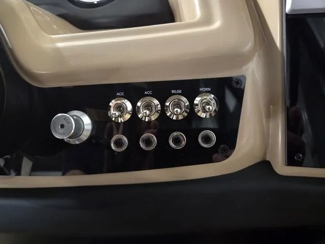 Slide: The Image of Barletta Cabrio 22UC 2026 - 26