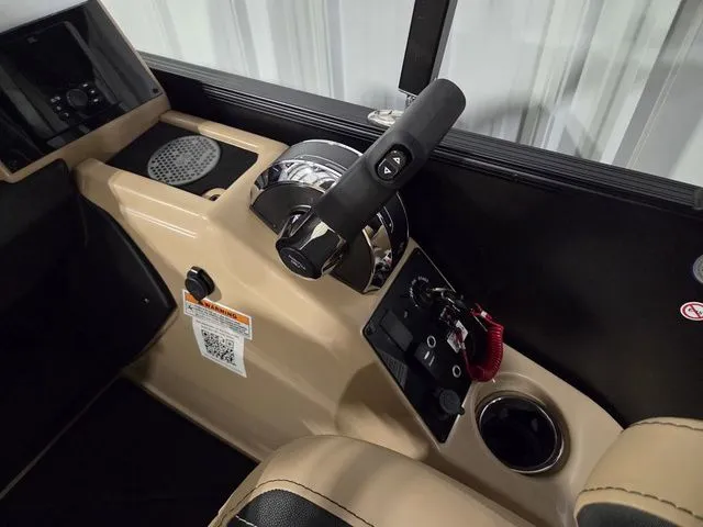 Slide: The Image of Barletta Cabrio 22UC 2026 - 27