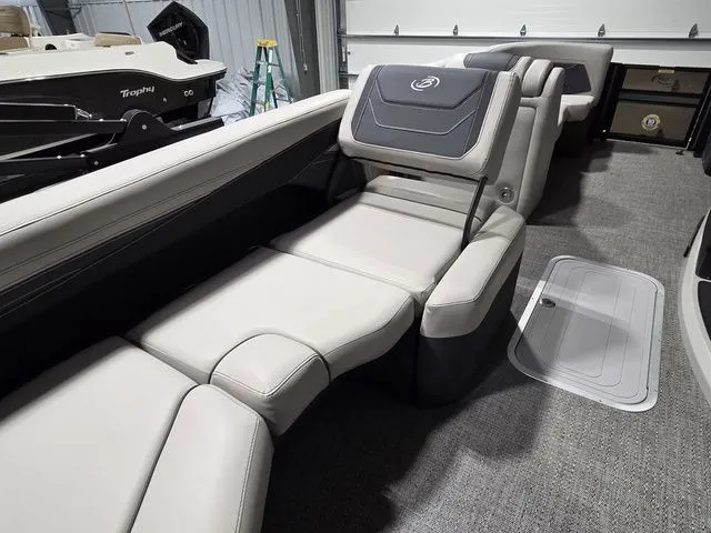 Slide: The Image of Barletta Cabrio 22M 2026 - 14