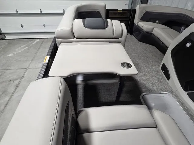 Slide: The Image of Barletta Cabrio 22M 2026 - 16