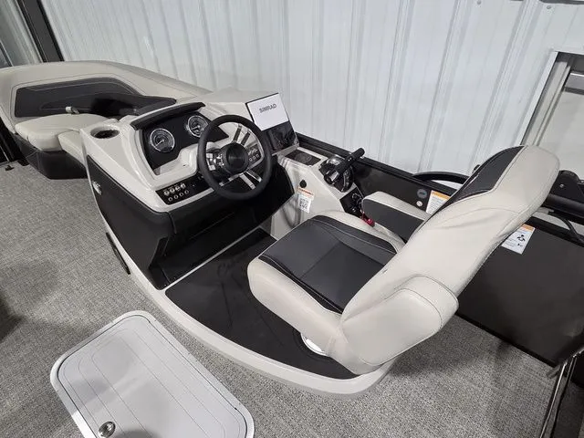 Slide: The Image of Barletta Cabrio 22M 2026 - 18