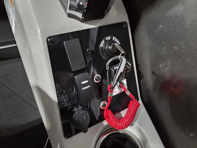 Slide: The Image of Barletta Cabrio 22M 2026 - 25