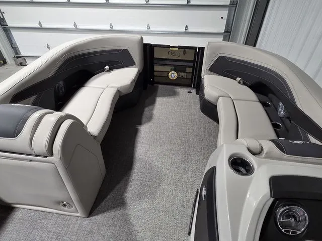 Slide: The Image of Barletta Cabrio 22M 2026 - 27