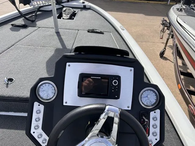 Slide: The Image of Avid 18 XB 2022 - 9