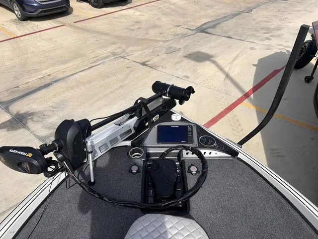 Slide: The Image of Triton 20 TrX Patriot 2020 - 15