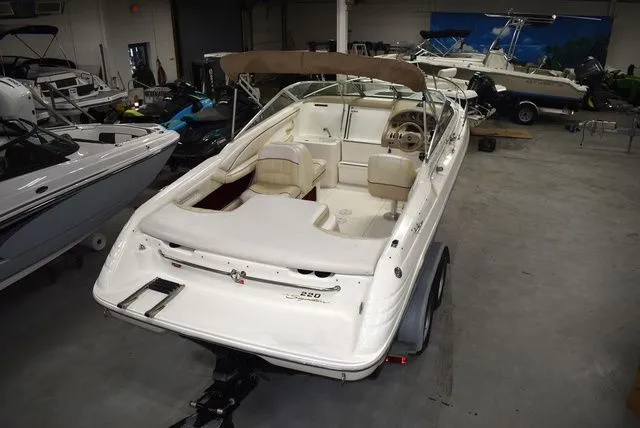 Slide: The Image of Sea Ray 220 Overnighter 1995 - 18