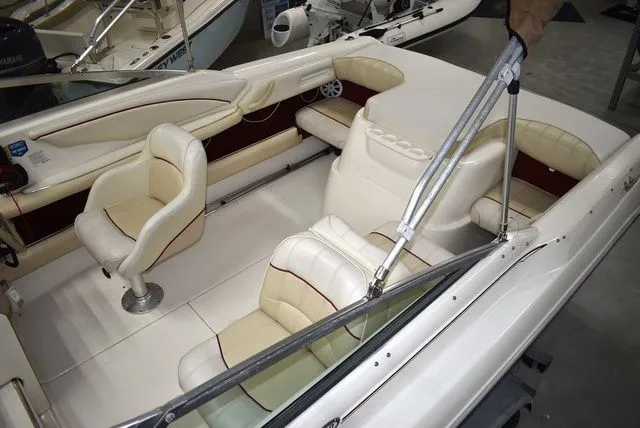 Slide: The Image of Sea Ray 220 Overnighter 1995 - 25