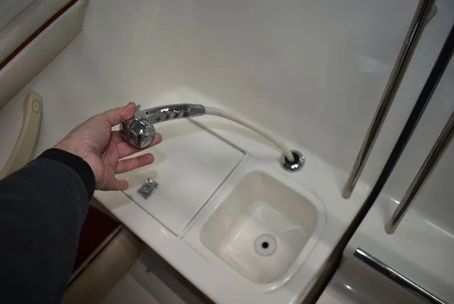 Slide: The Image of Sea Ray 220 Overnighter 1995 - 50