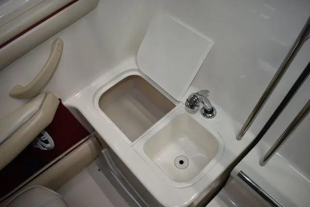 Slide: The Image of Sea Ray 220 Overnighter 1995 - 51