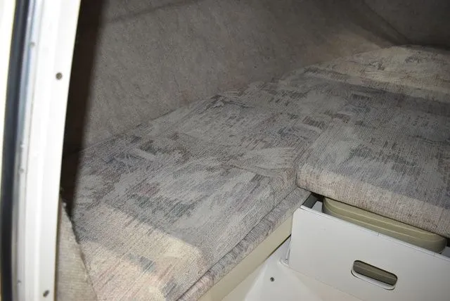 Slide: The Image of Sea Ray 220 Overnighter 1995 - 65