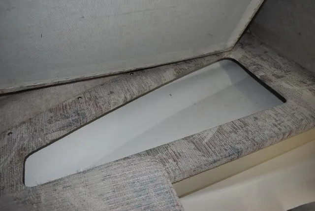 Slide: The Image of Sea Ray 220 Overnighter 1995 - 68