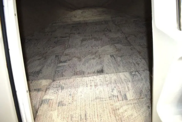 Slide: The Image of Sea Ray 220 Overnighter 1995 - 74