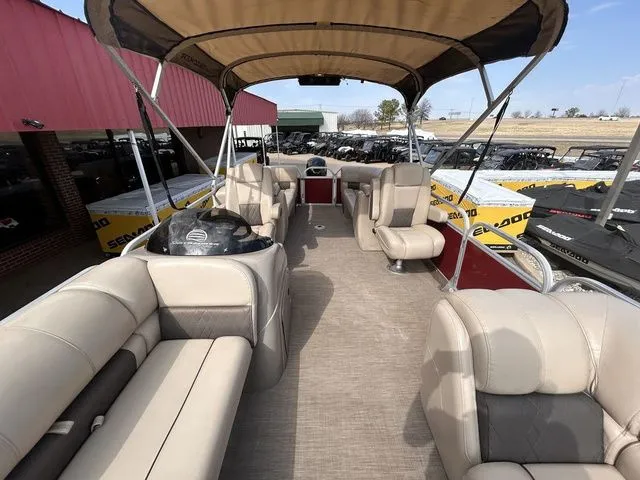 Slide: The Image of Sun Tracker Party Barge 24 DLX 2021 - 11