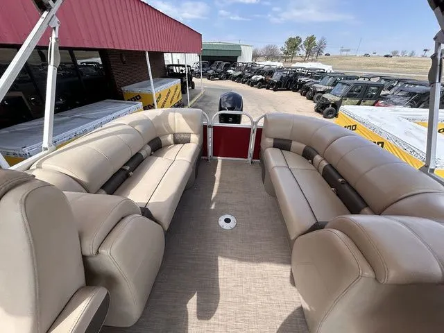 Slide: The Image of Sun Tracker Party Barge 24 DLX 2021 - 13