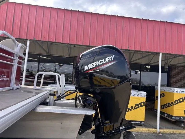 Slide: The Image of Sun Tracker Party Barge 24 DLX 2021 - 4