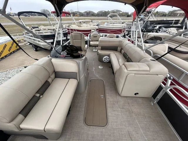 Slide: The Image of Sun Tracker Fishin' Barge 22 XP3 2021 - 12