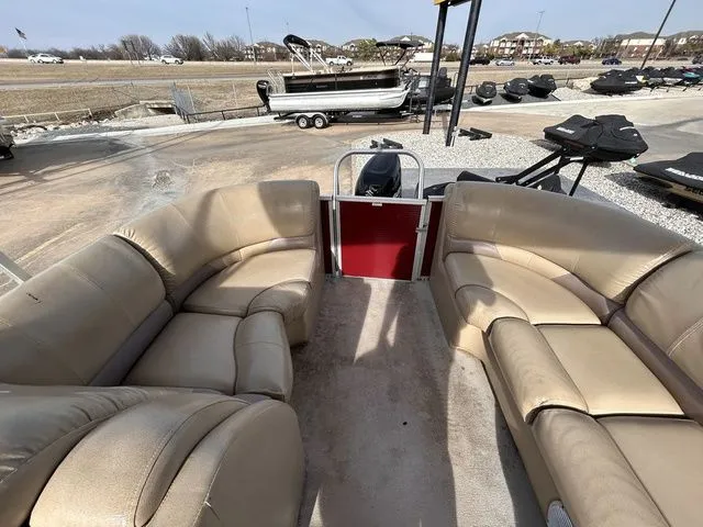 Slide: The Image of Silver Wave 230 Island CL 2017 - 12