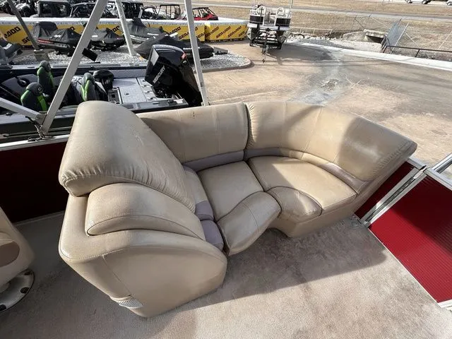 Slide: The Image of Silver Wave 230 Island CL 2017 - 16