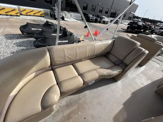 Slide: The Image of Silver Wave 230 Island CL 2017 - 17