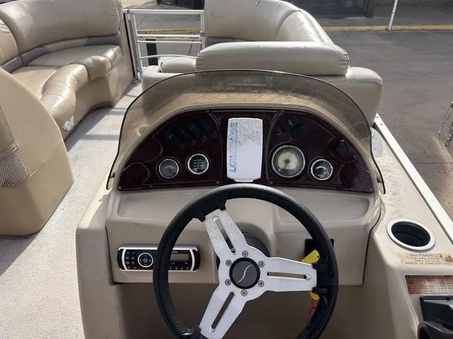 Slide: The Image of Silver Wave 230 Island CL 2017 - 19