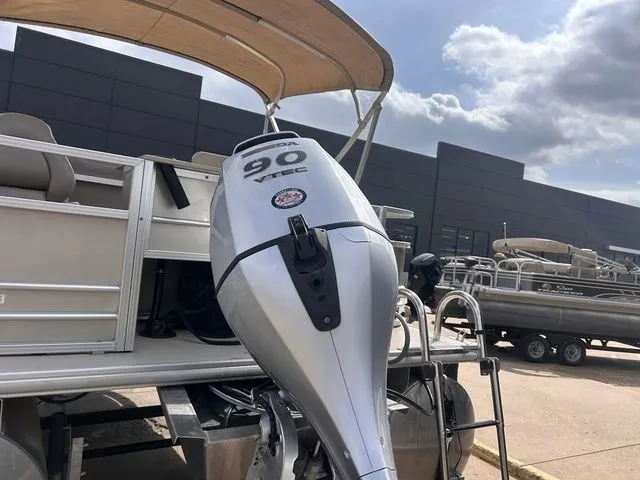 Slide: The Image of SunChaser 20 CNF 2019 - 6