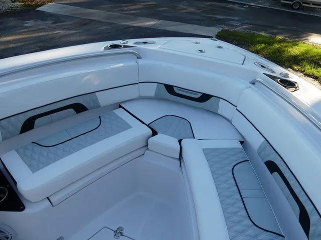 Slide: The Image of Blackfin 222 CC 2026 - 21