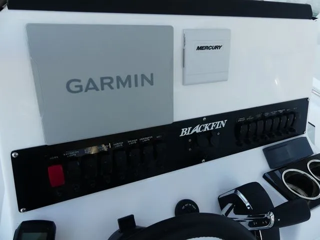 Slide: The Image of Blackfin 222 CC 2026 - 28