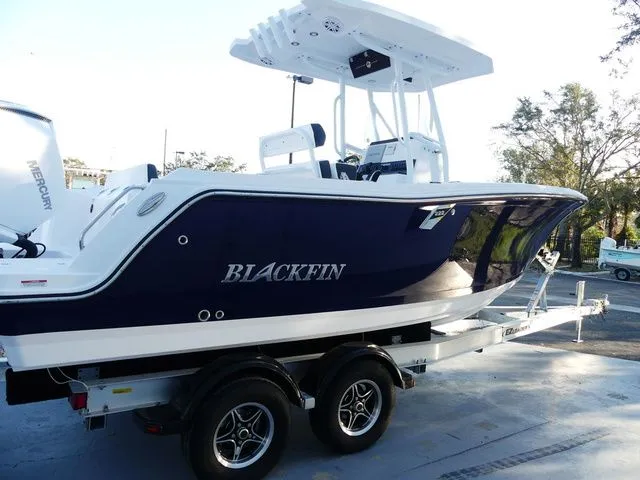 Slide: The Image of Blackfin 222 CC 2026 - 7