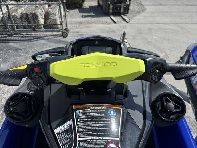 Slide: The Image of Sea-Doo Wake 2021 - 10