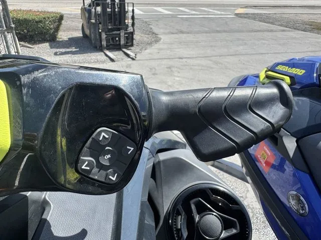 Slide: The Image of Sea-Doo Wake 2021 - 13