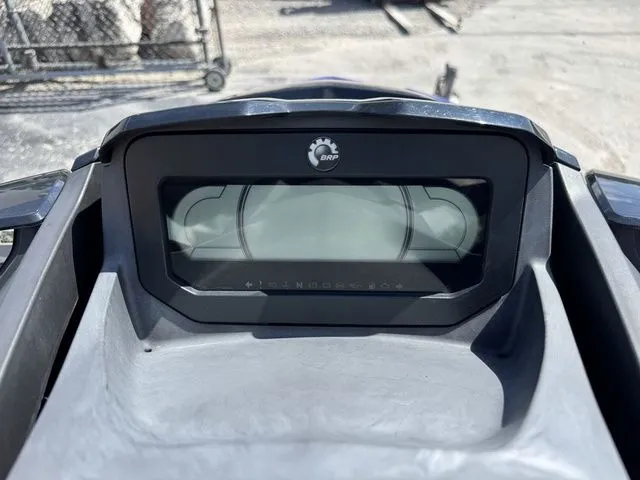 Slide: The Image of Sea-Doo Wake 2021 - 15