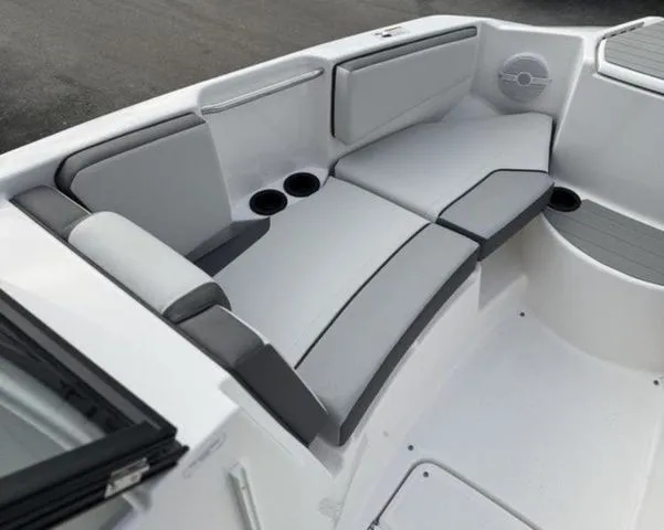 Slide: The Image of Yamaha AR220 2026 - 14