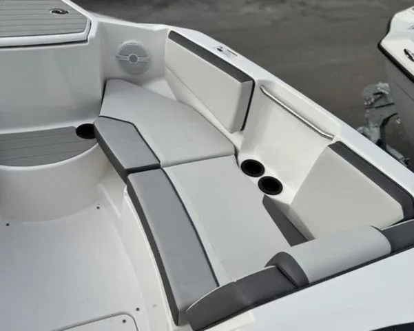 Slide: The Image of Yamaha AR220 2026 - 15