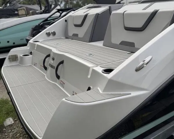 Slide: The Image of Yamaha AR220 2026 - 6