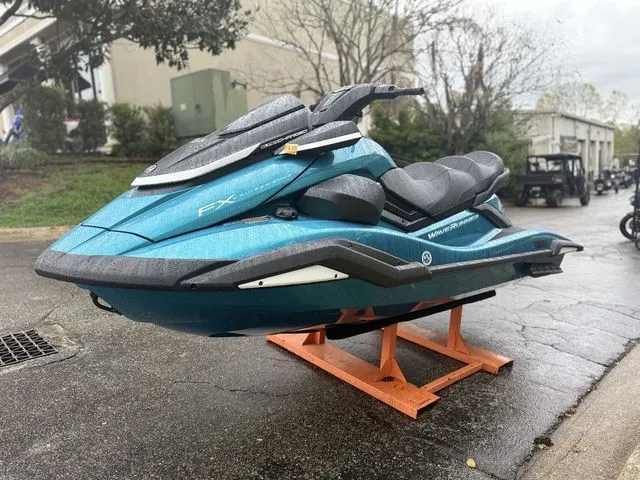 Slide: The Image of Yamaha FX Cruiser SVHO 2026 - 4