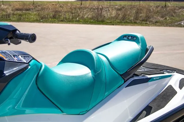 Slide: The Image of Sea-Doo GTI 2020 - 10