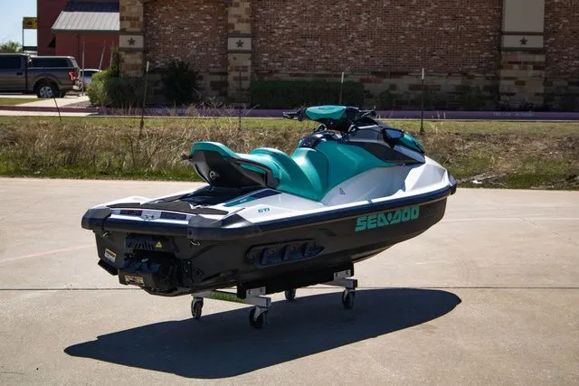 Slide: The Image of Sea-Doo GTI 2020 - 8