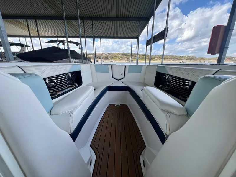 Slide: The Image of Nautique G25 2019 - 17