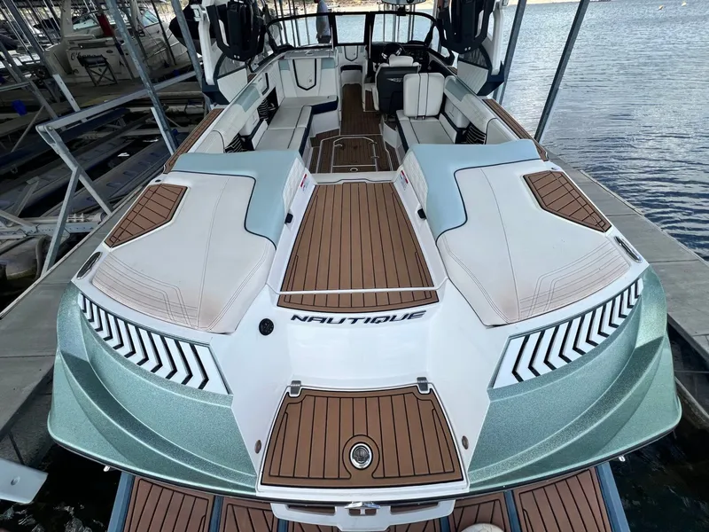 Slide: The Image of Nautique G25 2019 - 7