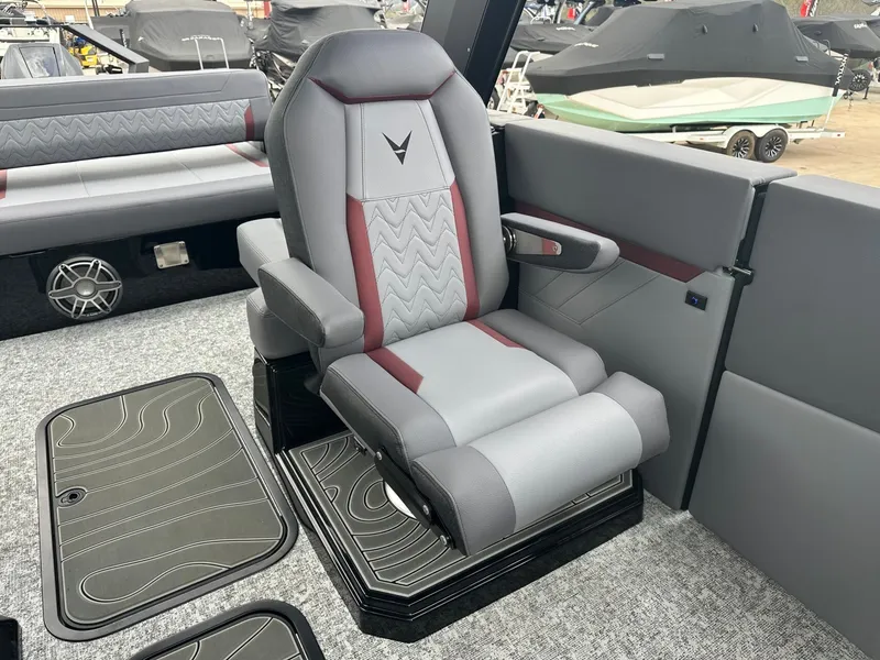 Slide: The Image of Revel RS25L 2026 - 32