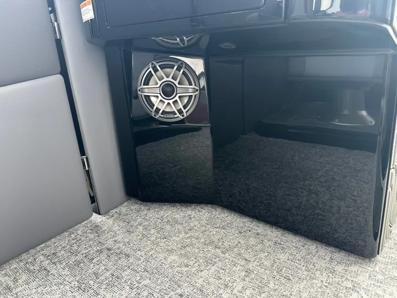 Slide: The Image of Revel RS25L 2026 - 34