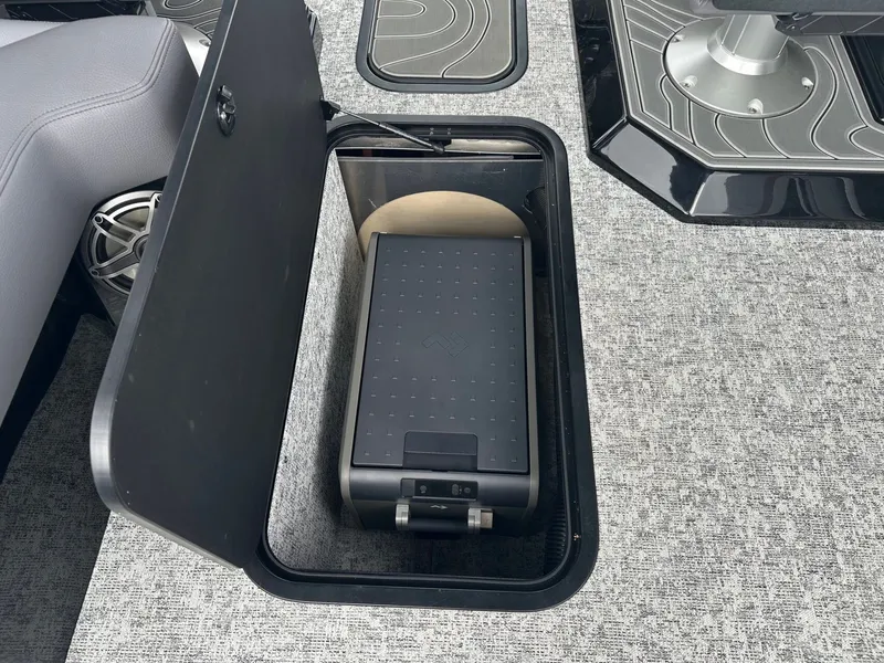 Slide: The Image of Revel RS25L 2026 - 62