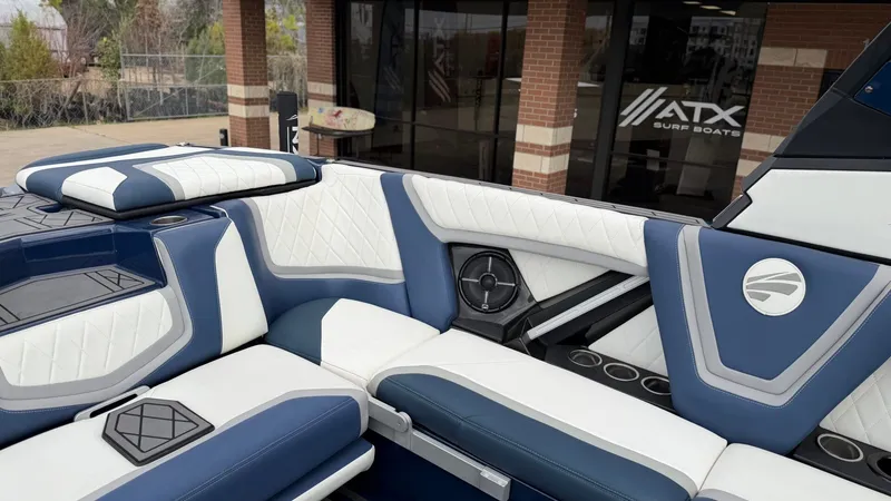 Slide: The Image of Tigé 25ZX 2022 - 15