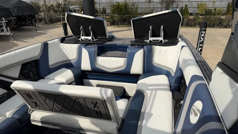 Slide: The Image of Tigé 25ZX 2022 - 16