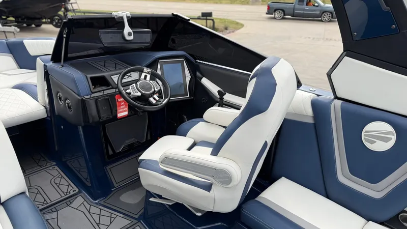 Slide: The Image of Tigé 25ZX 2022 - 19