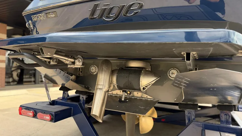 Slide: The Image of Tigé 25ZX 2022 - 5